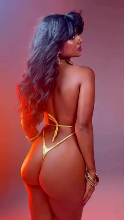 Desi girl in rio carnival mode