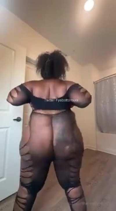 FyeBottom Clapping Ass