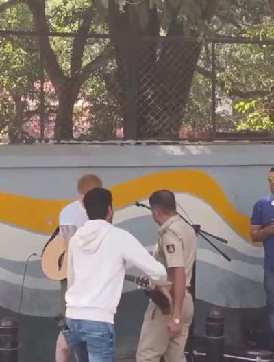 Cop Pulled The Plug When Ed Sheeran Surprised Everyone On Street In Bangalore,India
