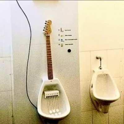 guitar hero of piss