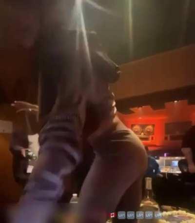 Love her small thic ass 😋