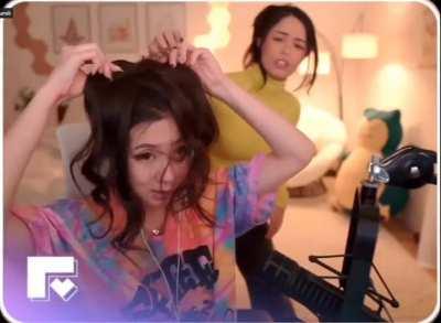 Rae looking fine af on Leslie's stream