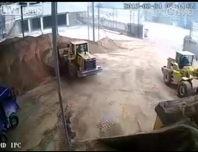 WCGW not paying attention to construction equipment