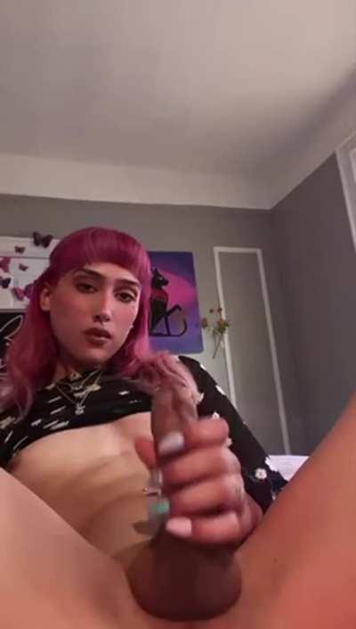 Slobber on my girl cock and finger me until i bust🫣