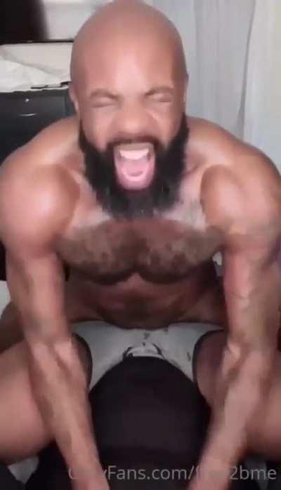 King gets the green light to ham on a thug