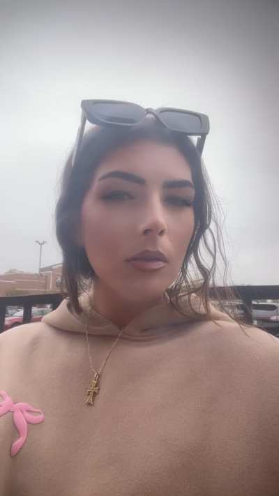 Tell me how cute I am