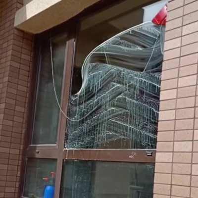 This double sided window cleaner