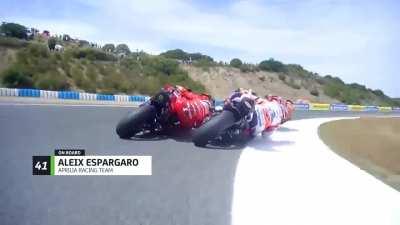 Pecco's overtake on Martin from Aleix's onboard