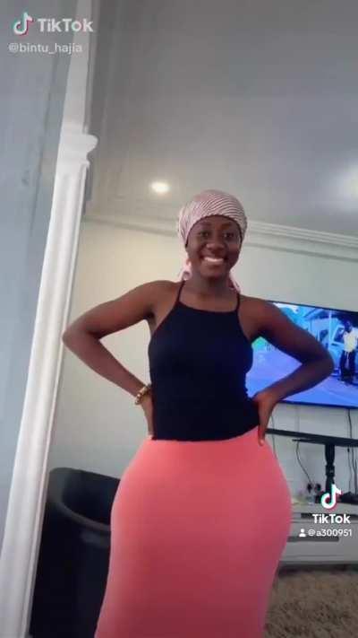 🇬🇭 Curvy Queen