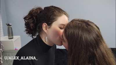 The Way She Grins Makes My Pussy Throb