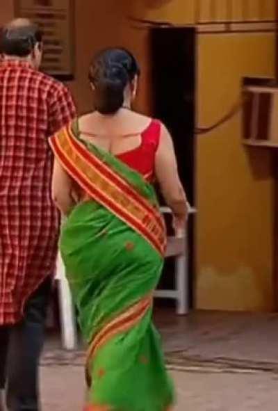 Madhvi bhabhi back view