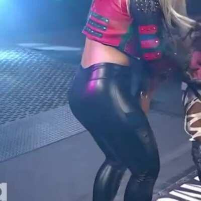 Toni Storm's Fat Ass In Leather 🍑