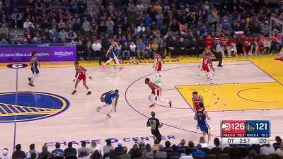 [Highlight] Klay hits the layup to give him 46