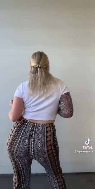 Enjoy today’s TikTok 💅