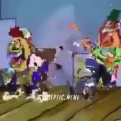 Matias hace un chiste. yo: