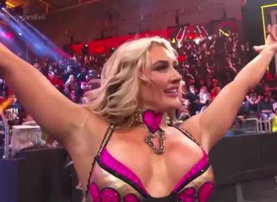 Tiffany Stratton showing off her Sweaty & Pale Armpits