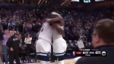 CSK fans when their team lost the table top along with the match to a winless DC by 20 runs but they got to see Dhoni's 37(16)* and Finishes off in style: