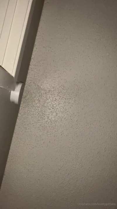 baddie taking and sucking dick good