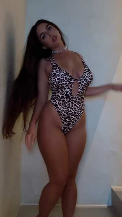 someone in my diary said i need to lose a few pounds 😇 posting this clip just to check… do you agree or are you smart?