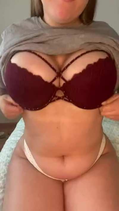 It would make my day if at least one person loved my curvy body