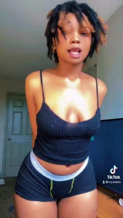 Ciara(@ciarastormxo)