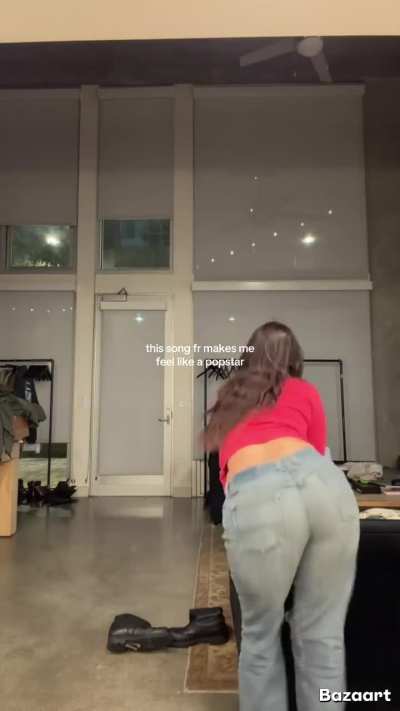 Slow Motion Butt shake🍑