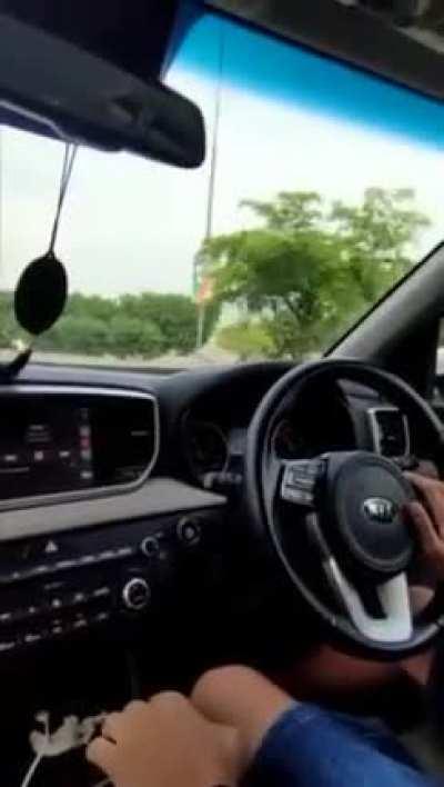 title while vibing the song