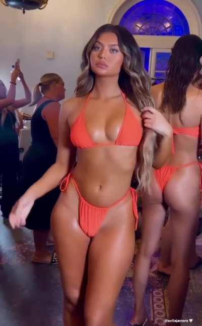 Bikini body backstage