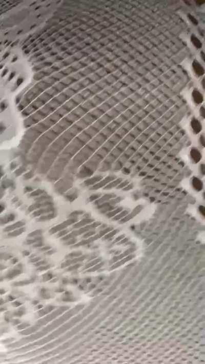 My dress doesn’t wanna stay down