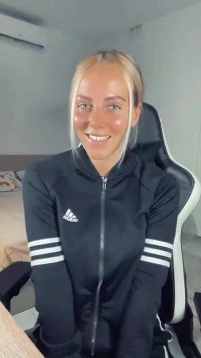 Sagittarina (@sagittarinaofficial)