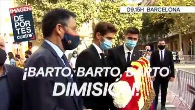 Beautiful sounds of Catalunia. Insults to Bartomeu in the offering of the #Diada2020 in Barcelona