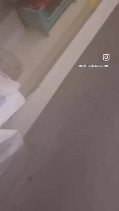 Thieves in Tacoma, WA mace store worker for filming