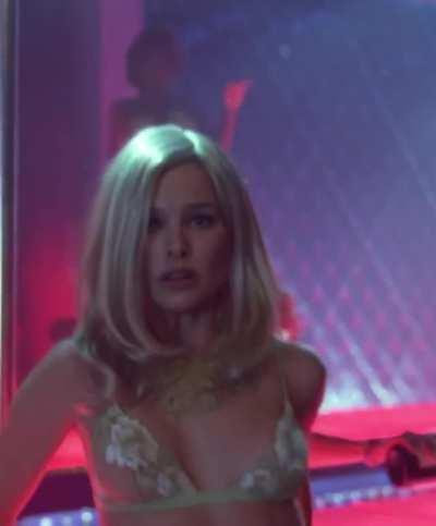 Natalie Portman had such a tight fuckable body in Closer