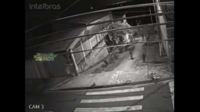 Added Yakety Sax to this trending video from r/publicfreakout