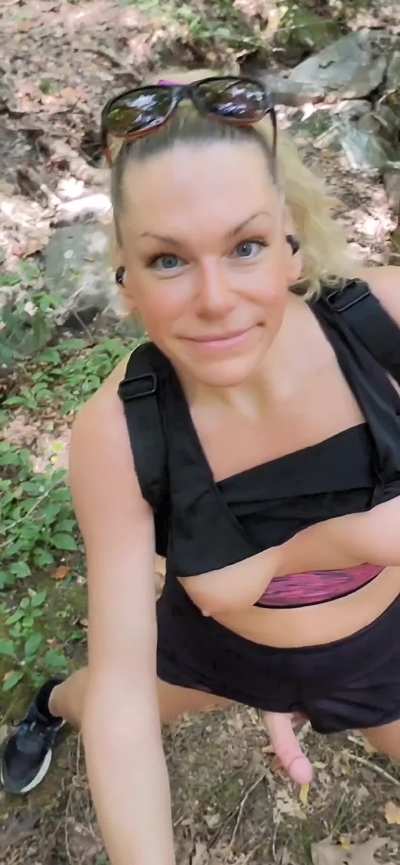 Let's go for a hike, honey 😈🍆💦