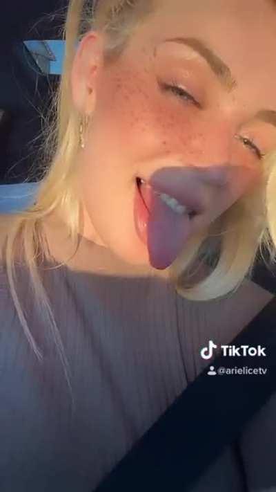 TikTok 👅👅👅