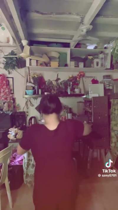 @szny0701 on IG/TikTok aka Yena Suz