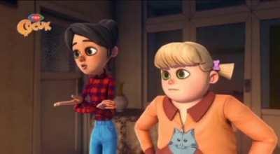 Bu oynlarn h€psi dıraşda var mal çocu. Git dışarda oyna malu.