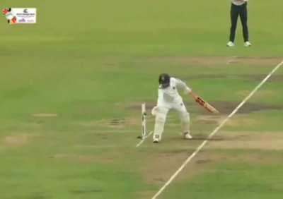 100 dumb ways to give away wickets ft. Mushfiqur Rahim