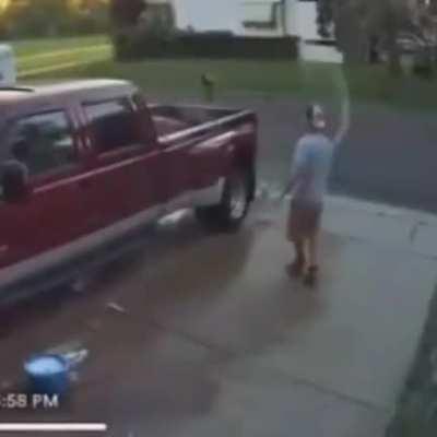 you know who else washes cars and hurts children?? name begins with w