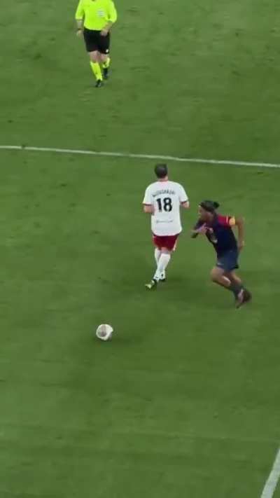 Ronaldinho never lost it 🔥