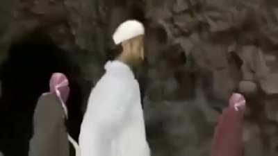 BOOM BOOM BOOM BOOM I WANT YOU İN MY ROOM🤡👽