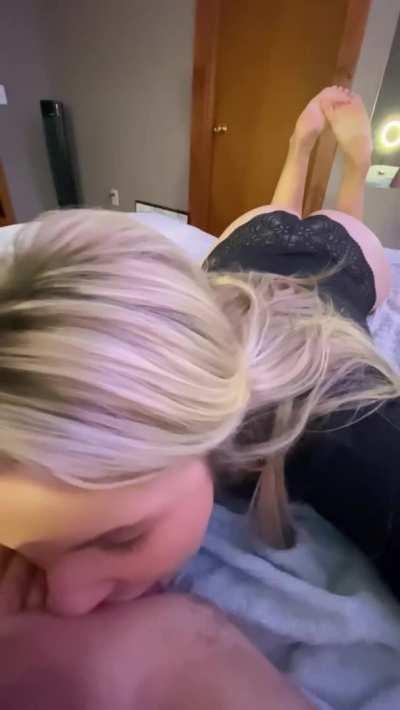 [F>M] Showing his ass exactly what this mouth can do