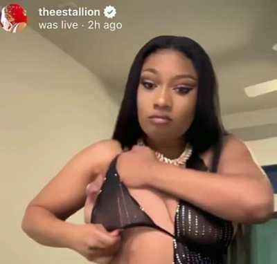 Megan Thee Stallion - Nip Slip