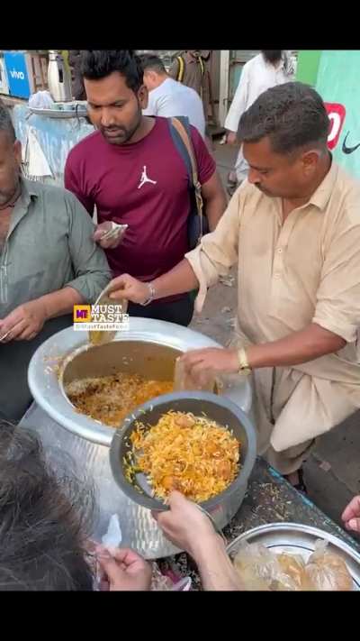 Friday Biryani | Special Beef Biryani - Masala Thaal Biryani | Karachi Street Food