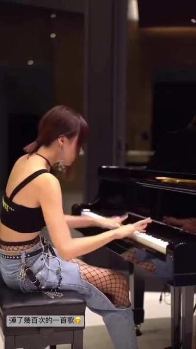 So sexy yet elegant!