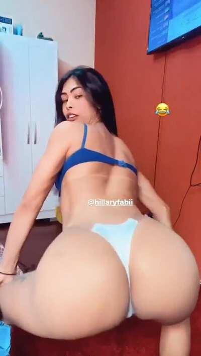 Hillary Fabii Rebolando Seu Rabão Perfeito