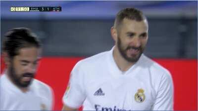 Zidane losing his wits after that brainfade defending. Video on popular demand [HQ]