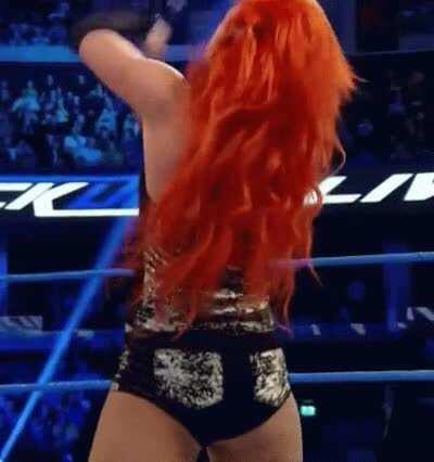 Becky Lynchs jiggly lass cheeks