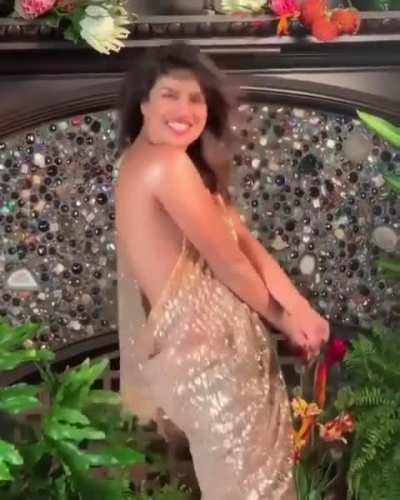 Priyanka dance practice - Dostana 2008